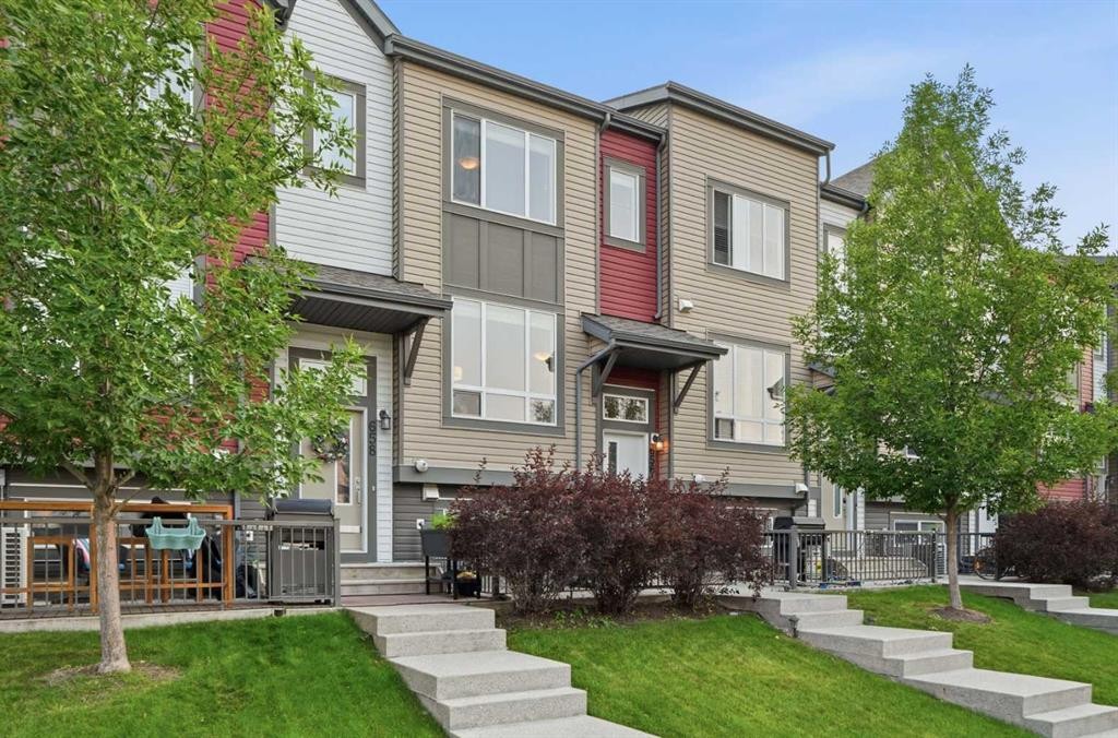 656 Copperpond Boulevard Se, Calgary, AB