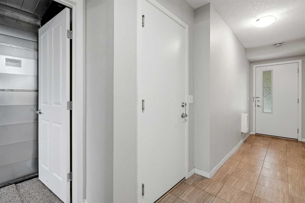 656 Copperpond Boulevard Se, Calgary, AB