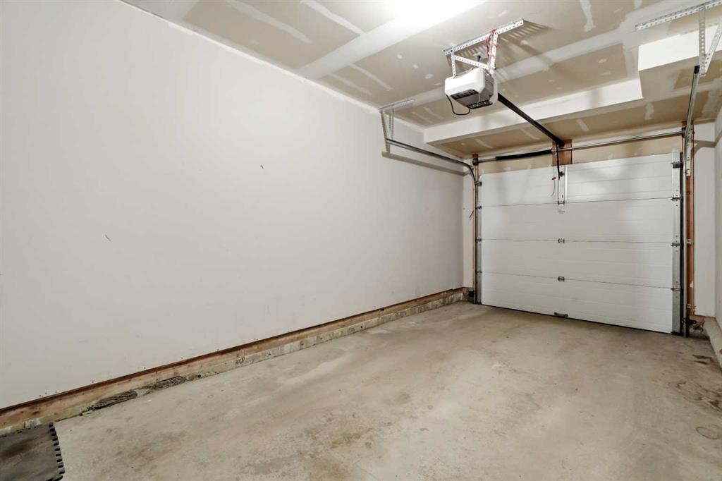 656 Copperpond Boulevard Se, Calgary, AB