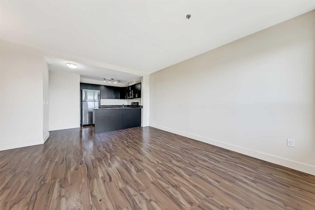 514-955 Mcpherson Road Ne, Calgary, AB - Indoor