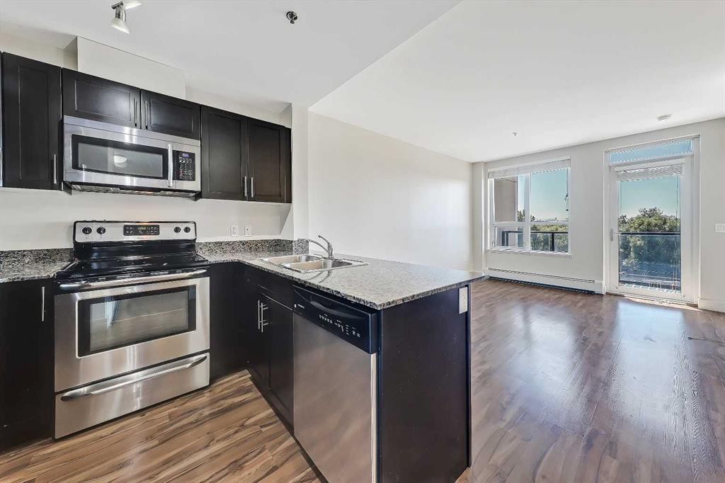 514-955 Mcpherson Road Ne, Calgary, AB - Indoor Photo Showing Kitchen With Upgraded Kitchen
