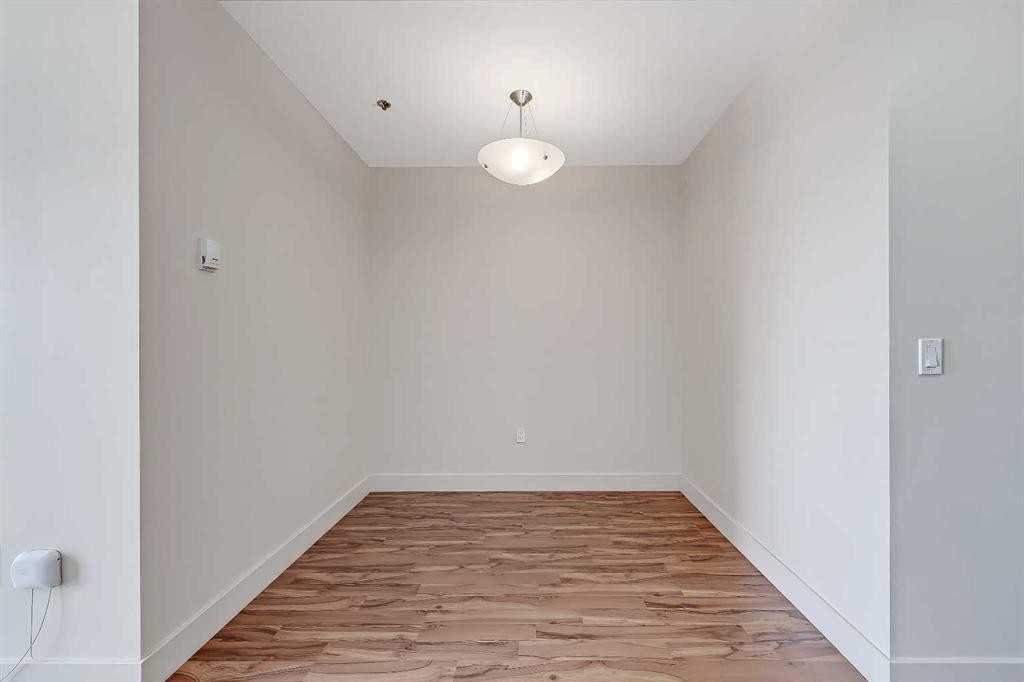 514-955 Mcpherson Road Ne, Calgary, AB - Indoor Photo Showing Other Room