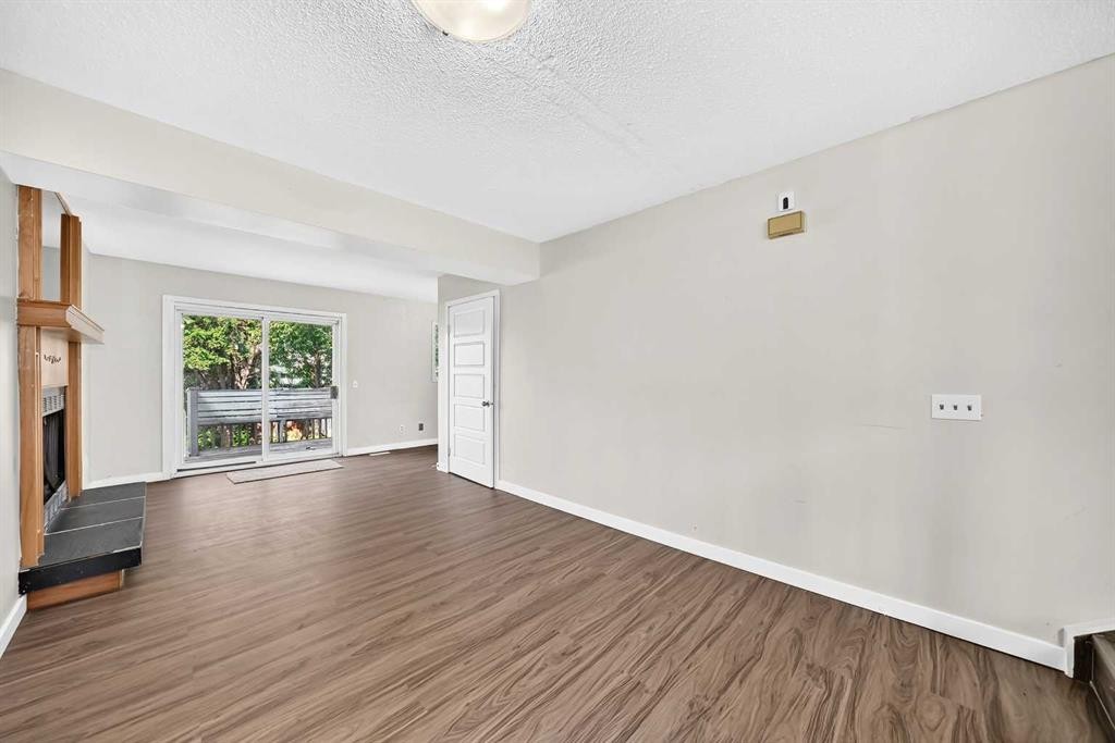 37 Martingrove Way Ne, Calgary, AB - Indoor Photo Showing Other Room