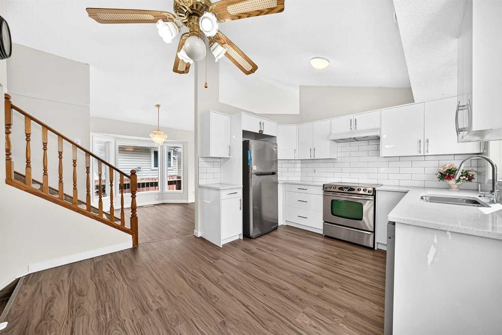 37 Martingrove Way Ne, Calgary, AB - Indoor Photo Showing Kitchen With Stainless Steel Kitchen With Upgraded Kitchen