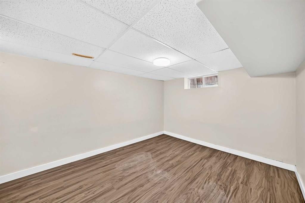 37 Martingrove Way Ne, Calgary, AB - Indoor Photo Showing Other Room