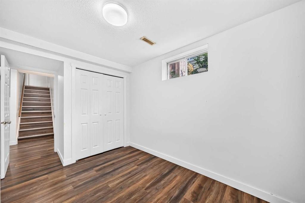 37 Martingrove Way Ne, Calgary, AB - Indoor Photo Showing Other Room