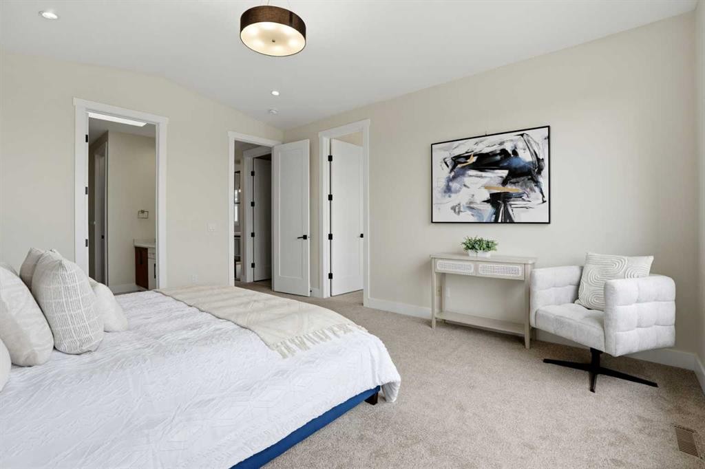 3817 Centre A Street Ne, Calgary, AB - Indoor Photo Showing Bedroom