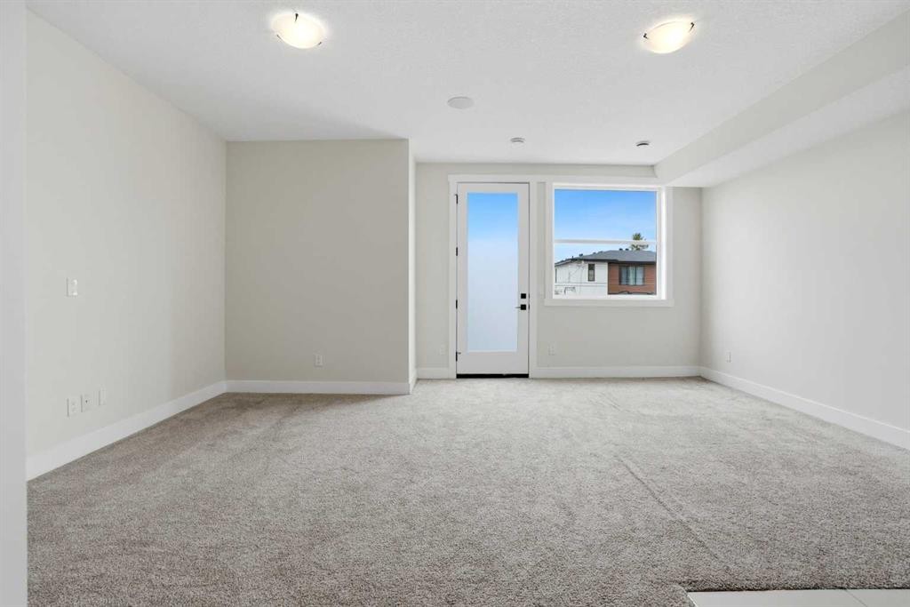 3817 Centre A Street Ne, Calgary, AB - Indoor Photo Showing Other Room