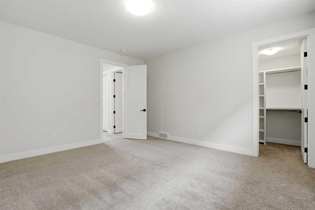 3817 Centre A Street Ne, Calgary, AB - Indoor Photo Showing Other Room