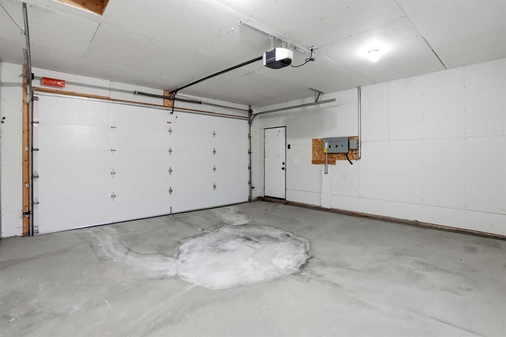 3817 Centre A Street Ne, Calgary, AB - Indoor Photo Showing Garage