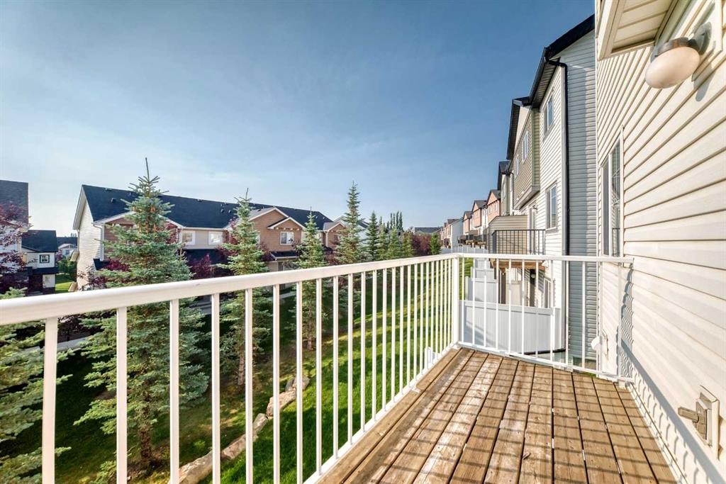 141 Pantego Lane Nw, Calgary, AB - Outdoor