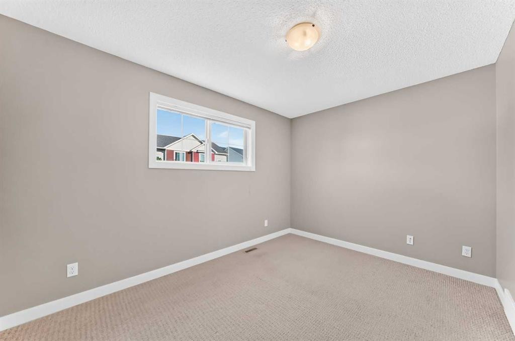 141 Pantego Lane Nw, Calgary, AB - Indoor Photo Showing Other Room