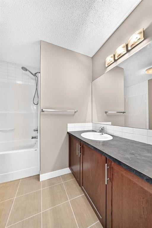 141 Pantego Lane Nw, Calgary, AB - Indoor Photo Showing Bathroom