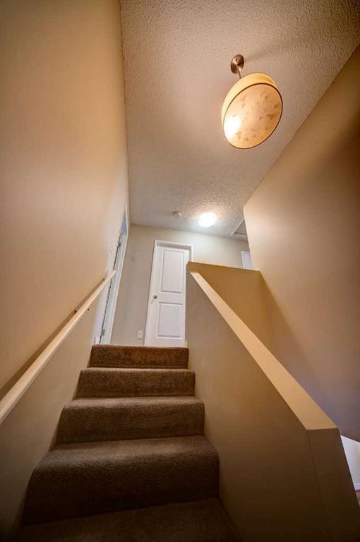 30-380 Bermuda Drive Nw, Calgary, AB - Indoor Photo Showing Other Room