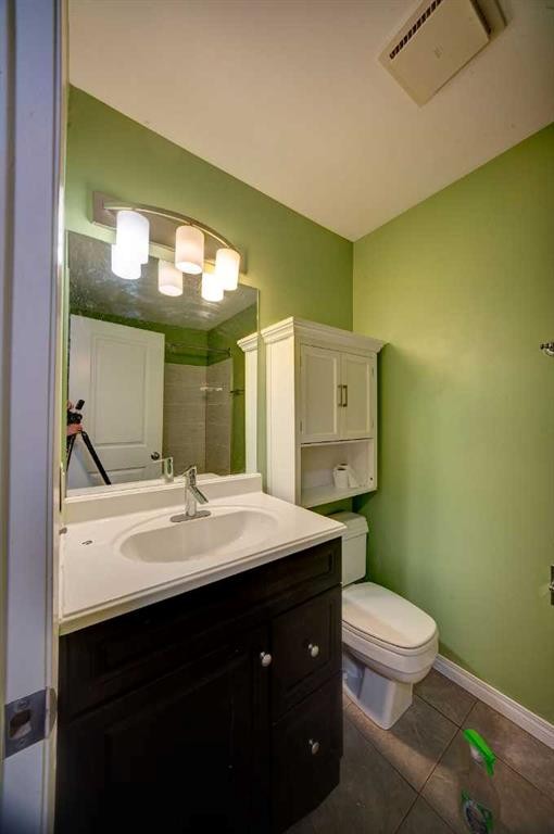 30-380 Bermuda Drive Nw, Calgary, AB - Indoor Photo Showing Bathroom