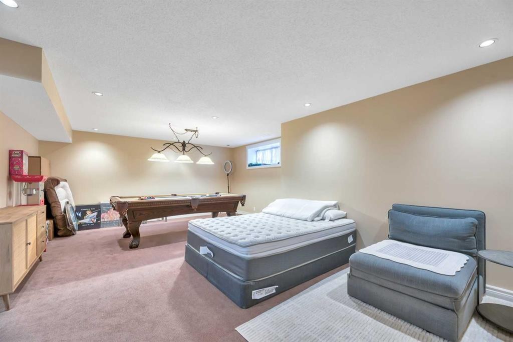 331 Mahogany Court Se, Calgary, AB - Indoor