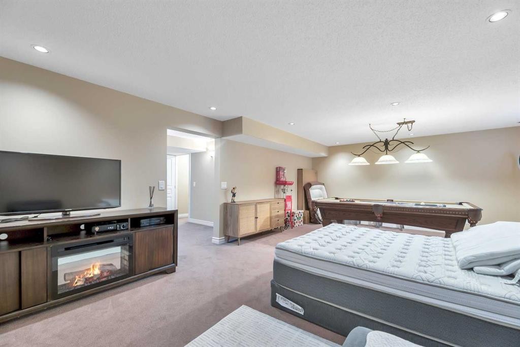 331 Mahogany Court Se, Calgary, AB - Indoor