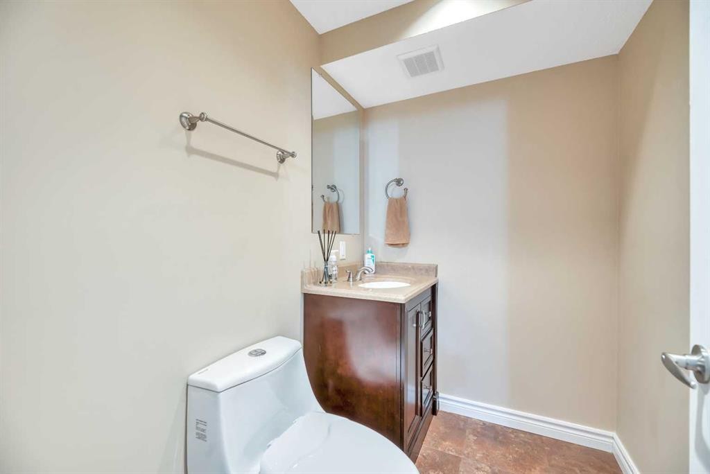 331 Mahogany Court Se, Calgary, AB - Indoor Photo Showing Laundry Room