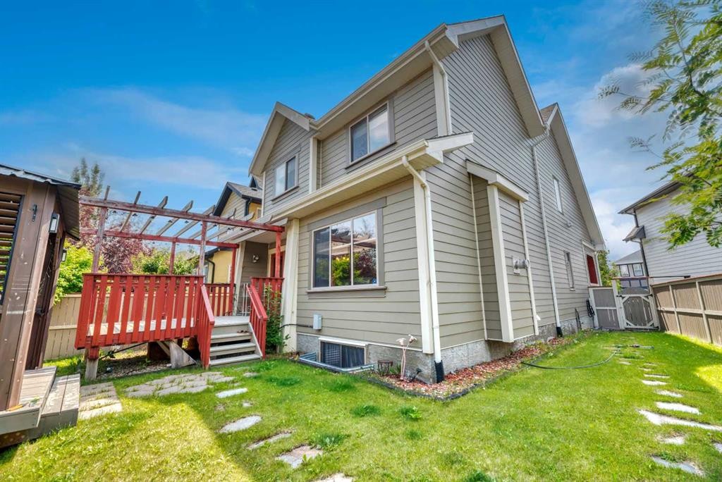 331 Mahogany Court Se, Calgary, AB - Outdoor