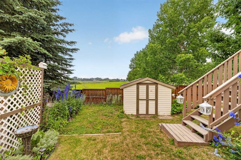 41 Deer Coulee Drive, Didsbury, AB - Outdoor