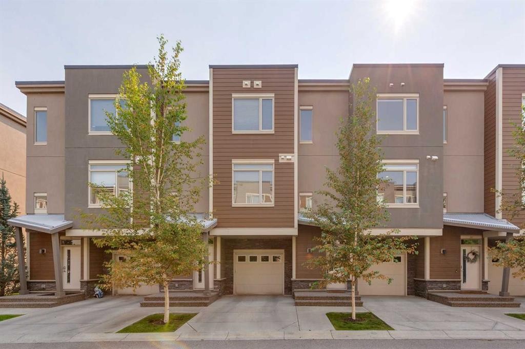 16 Westpark Common Sw, Calgary, AB - Outdoor With Facade