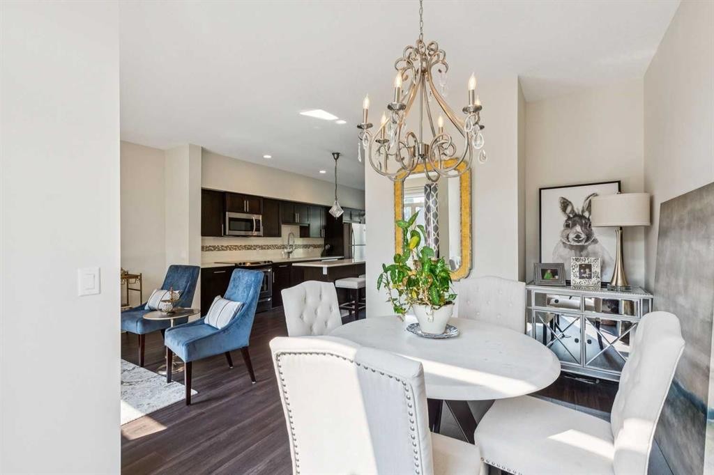 16 Westpark Common Sw, Calgary, AB - Indoor Photo Showing Dining Room