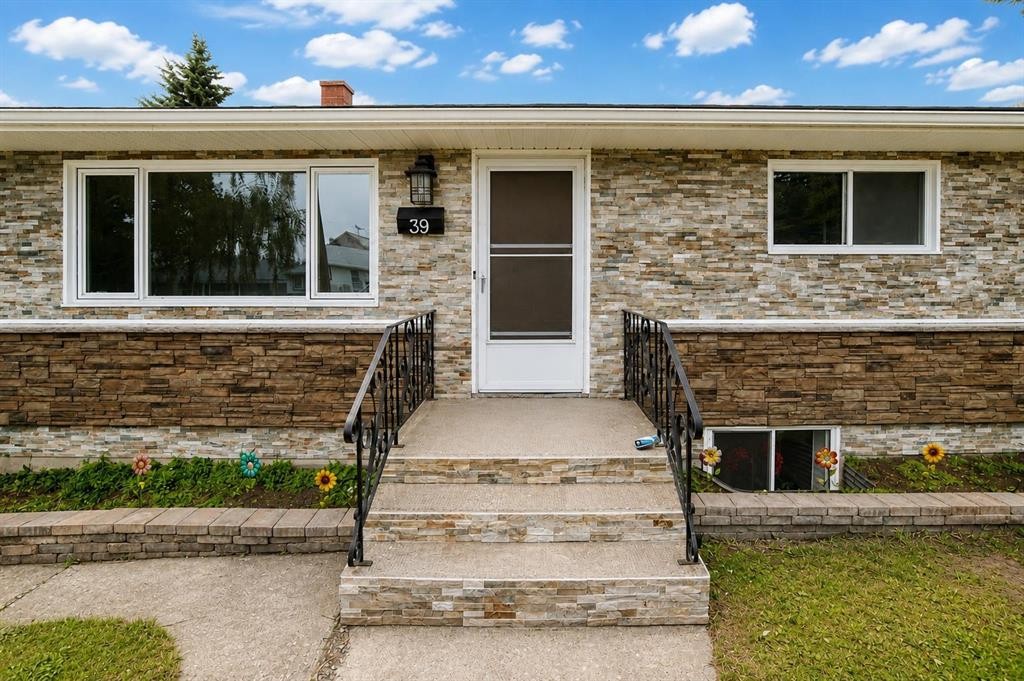 39 Healy Drive Sw, Calgary, AB - Outdoor