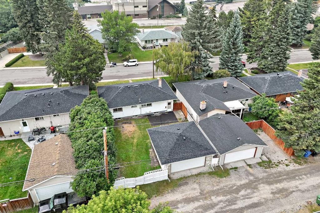 39 Healy Drive Sw, Calgary, AB - Outdoor