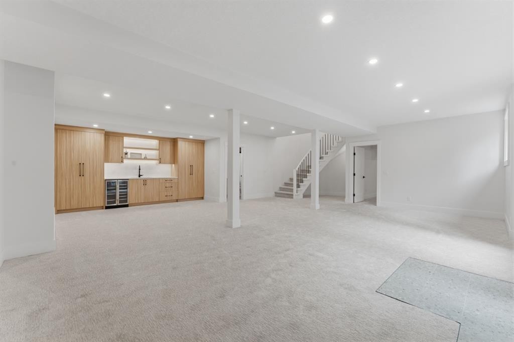 12 Prominence Point Sw, Calgary, AB - Indoor