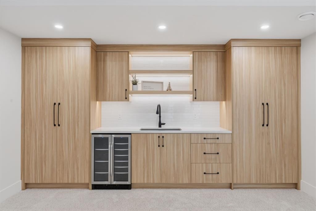 12 Prominence Point Sw, Calgary, AB - Indoor