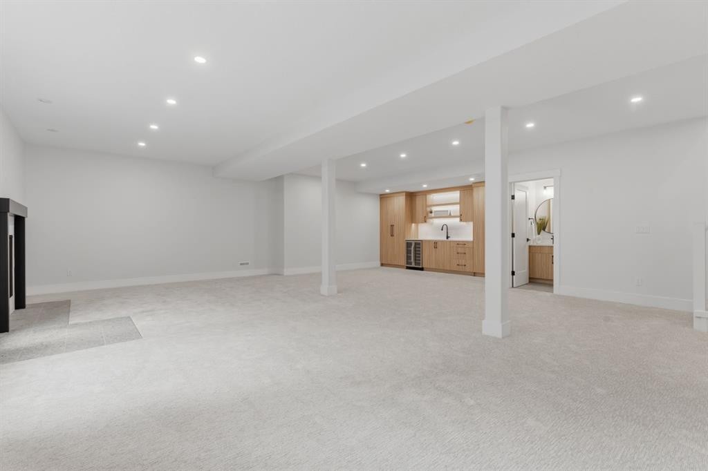 12 Prominence Point Sw, Calgary, AB - Indoor