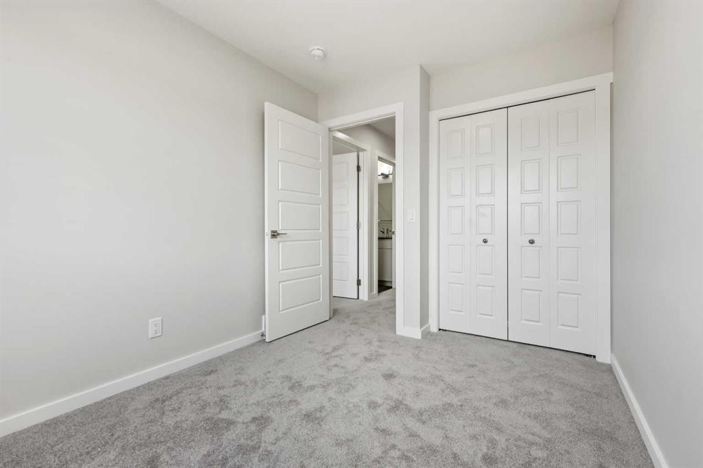 36 Heartwood Lane Se, Calgary, AB - Indoor