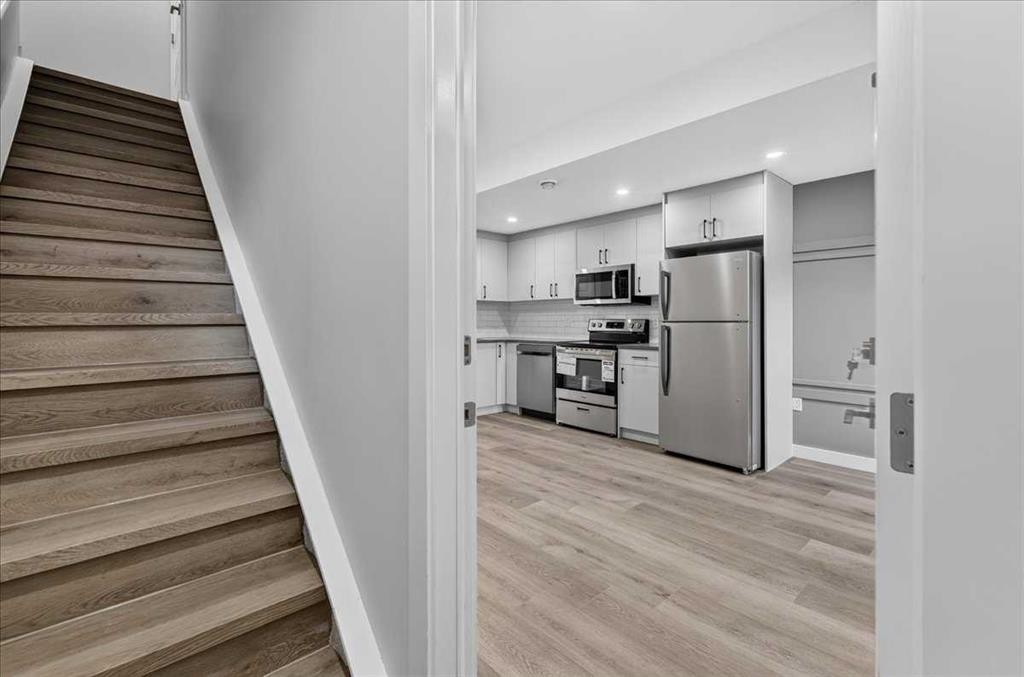 36 Heartwood Lane Se, Calgary, AB - Indoor