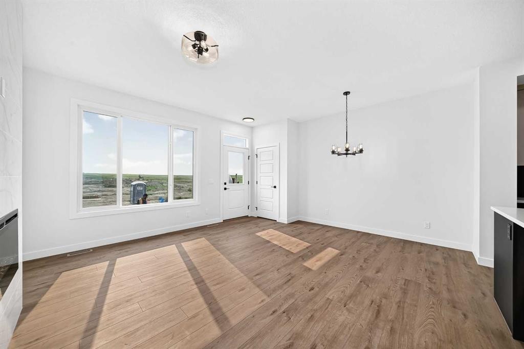 182 Lanark Gate Se, Airdrie, AB - Indoor Photo Showing Other Room