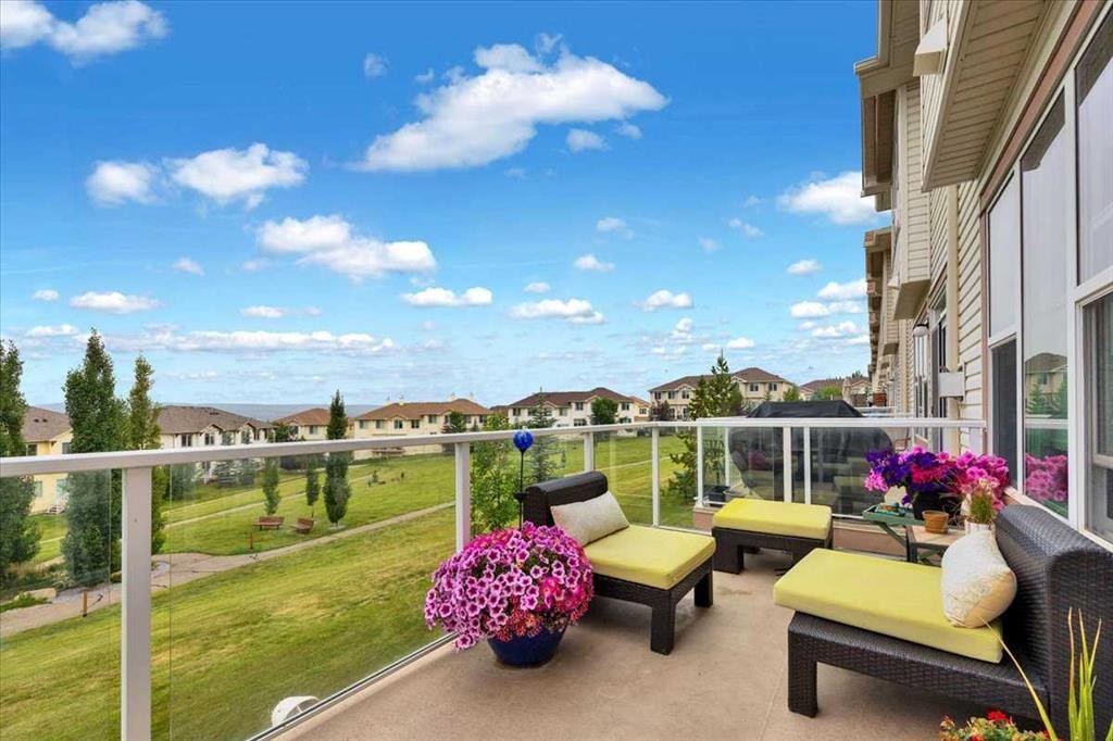 226 Sunset Point, Cochrane, AB - Outdoor