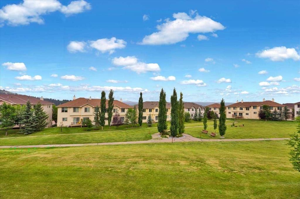 226 Sunset Point, Cochrane, AB - Outdoor