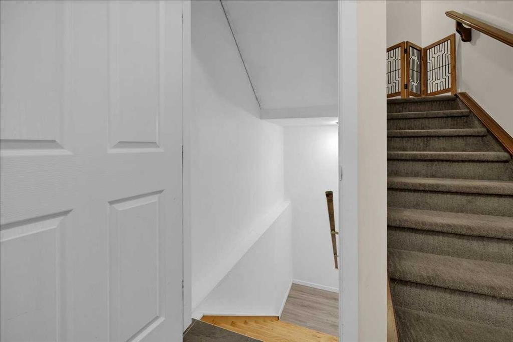 226 Sunset Point, Cochrane, AB - Indoor Photo Showing Other Room