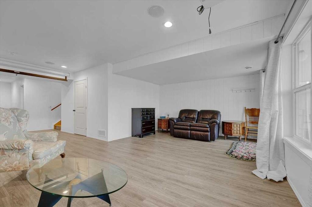 226 Sunset Point, Cochrane, AB - Indoor