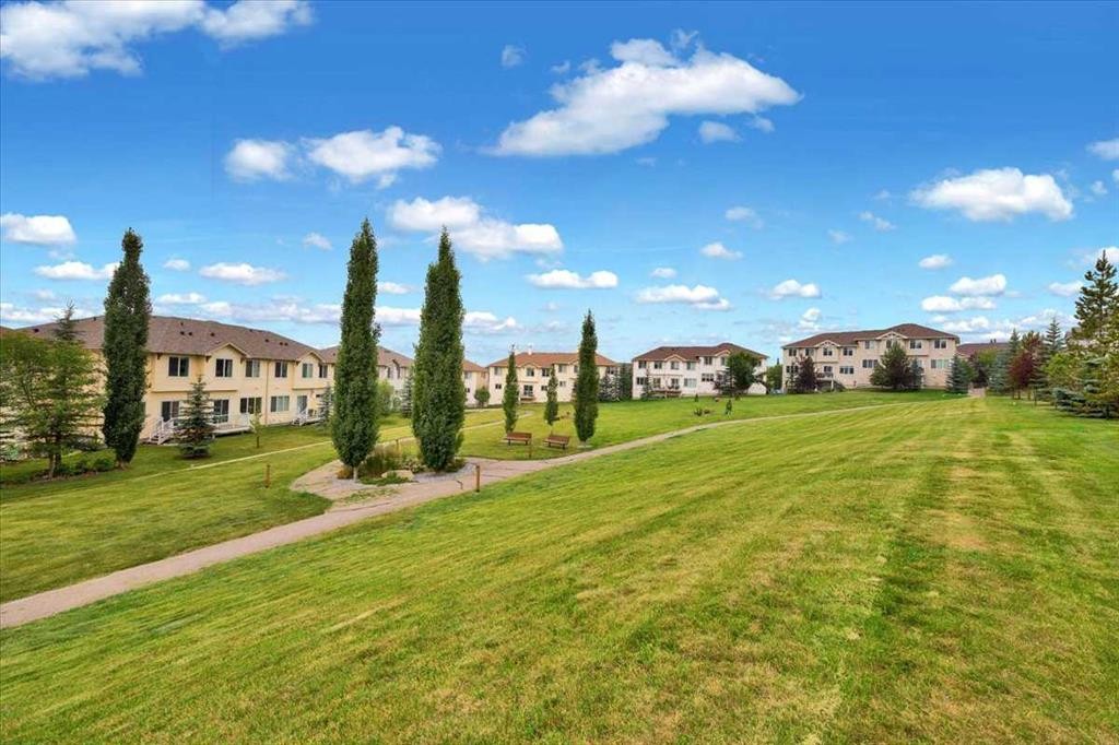 226 Sunset Point, Cochrane, AB - Outdoor