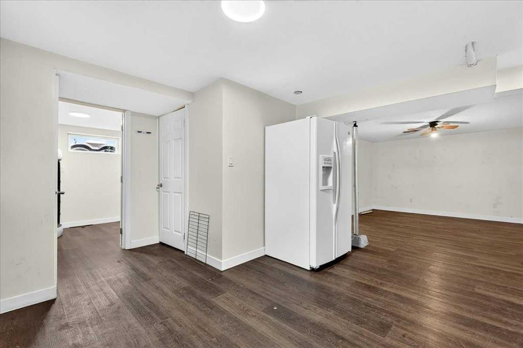 1944 10 Avenue Ne, Calgary, AB - Indoor Photo Showing Other Room