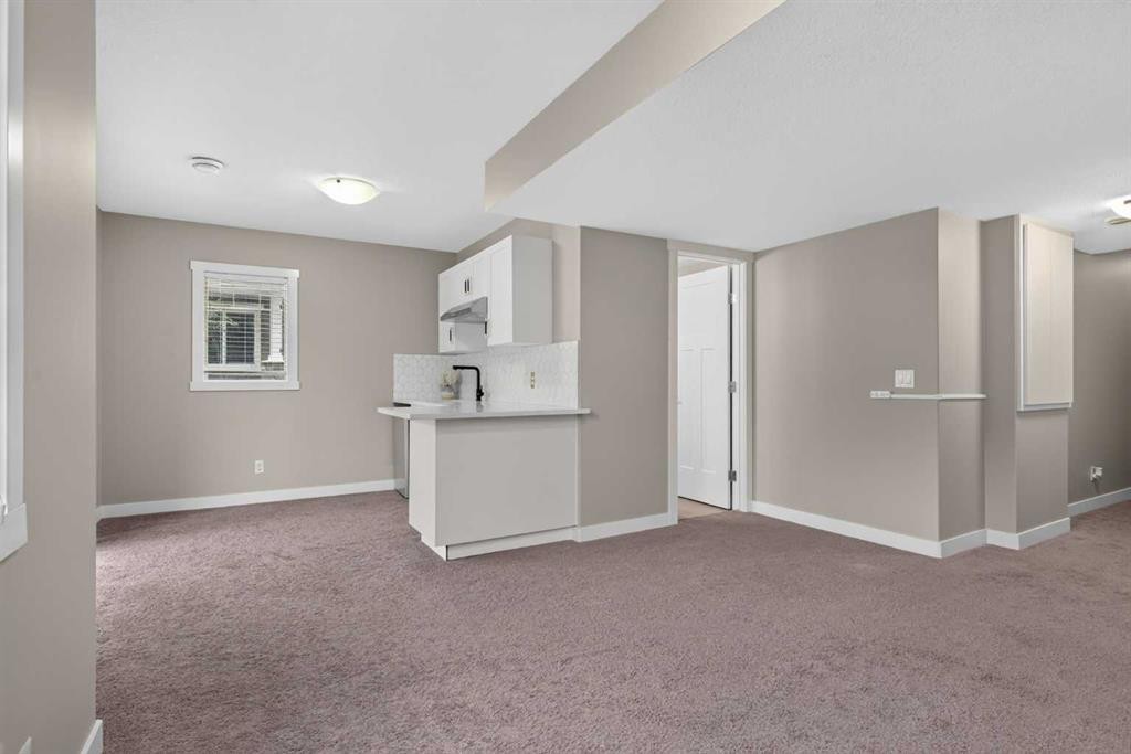 558 Evanston Manor Nw, Calgary, AB - Indoor Photo Showing Other Room