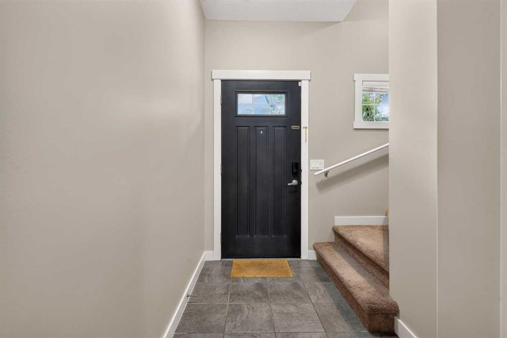 558 Evanston Manor Nw, Calgary, AB - Indoor Photo Showing Other Room