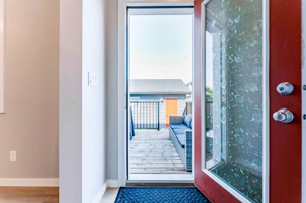 105 Highview Gate Se, Airdrie, AB - Indoor Photo Showing Other Room