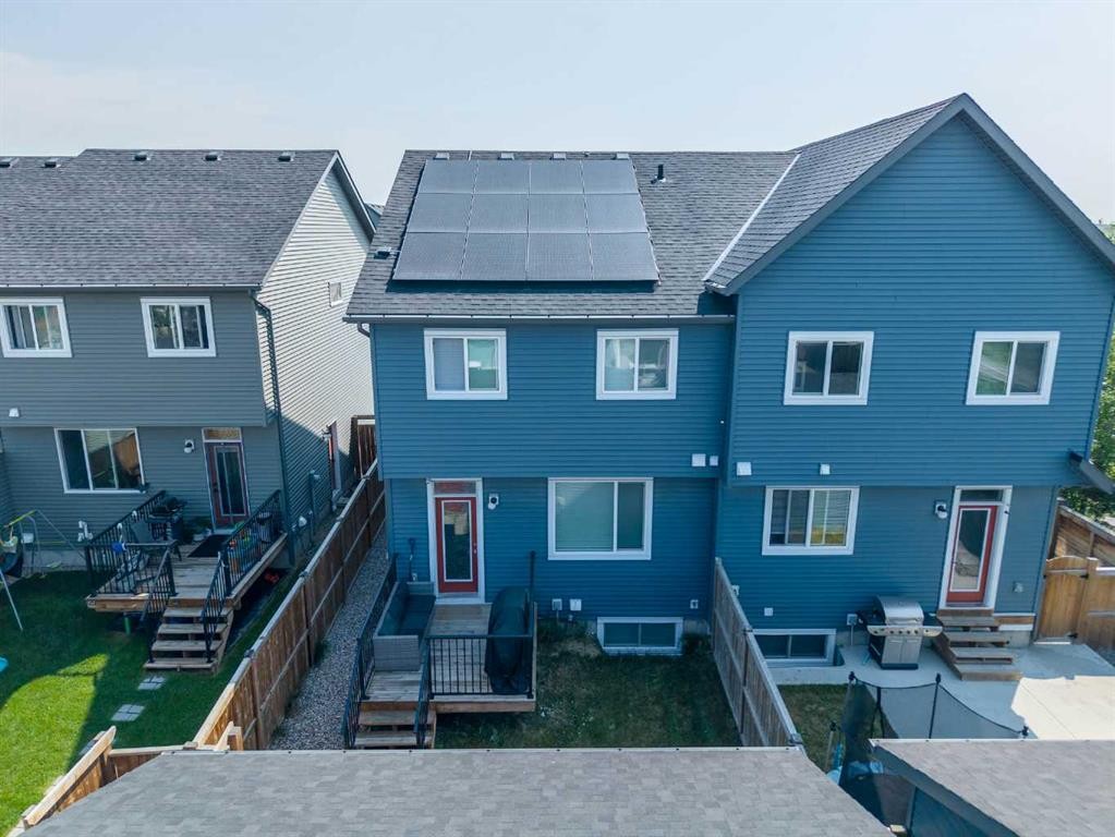 105 Highview Gate Se, Airdrie, AB - Outdoor With Facade