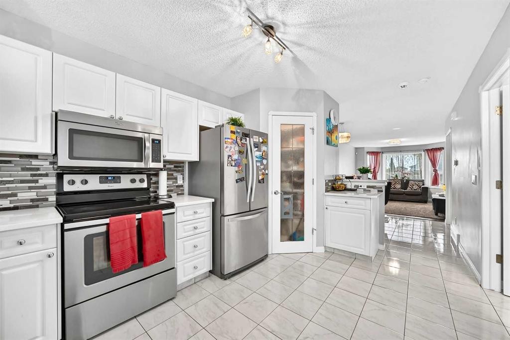 125 Appleburn Close Se, Calgary, AB