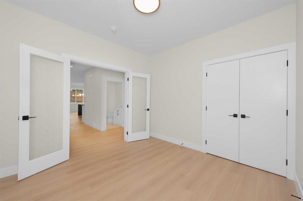 500 Rivercrest View, Cochrane, AB - Indoor Photo Showing Other Room