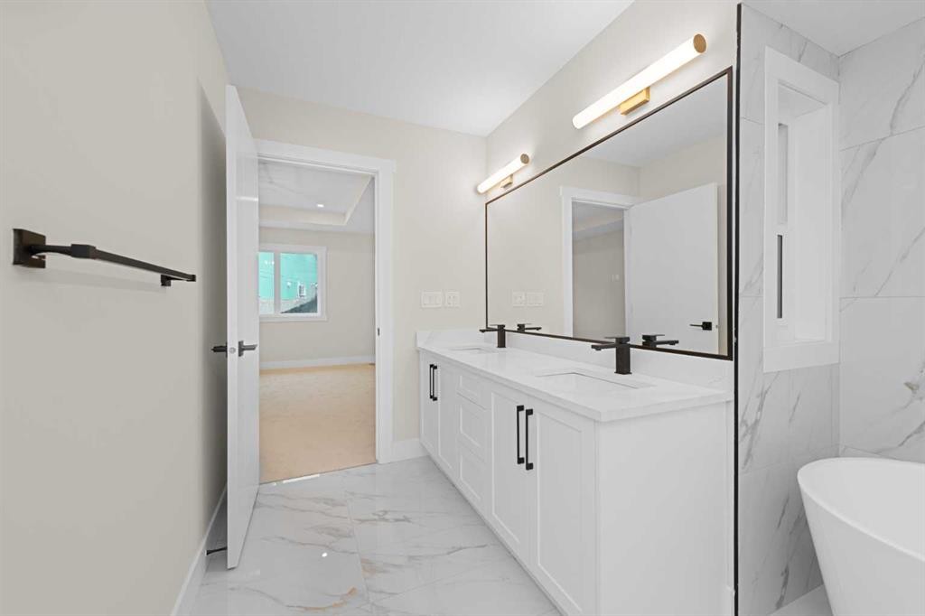 500 Rivercrest View, Cochrane, AB - Indoor Photo Showing Bathroom