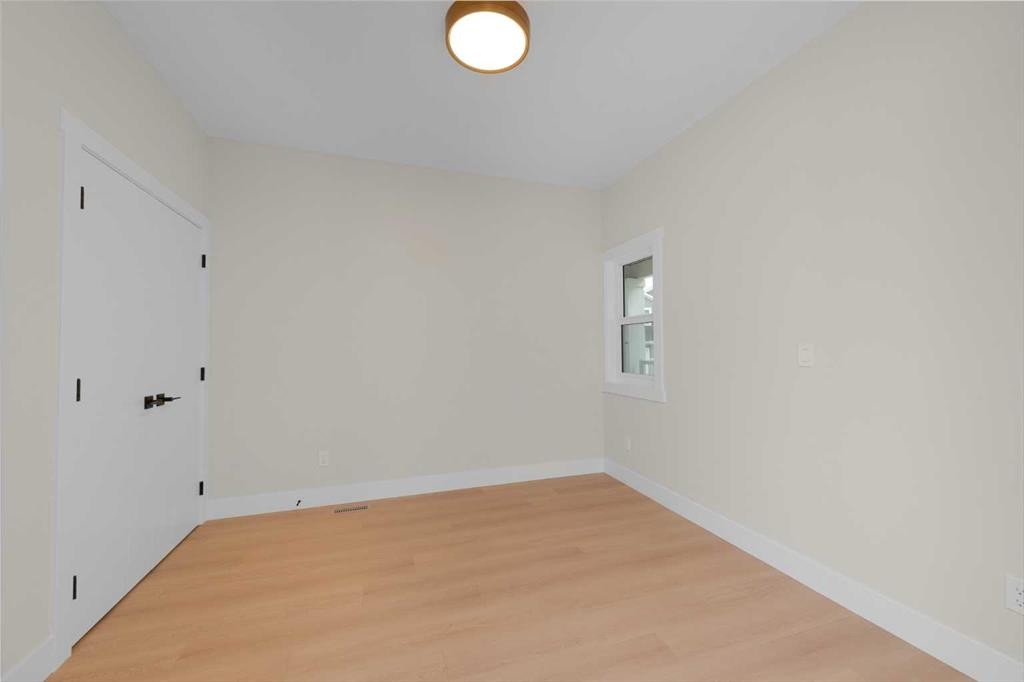 500 Rivercrest View, Cochrane, AB - Indoor Photo Showing Other Room