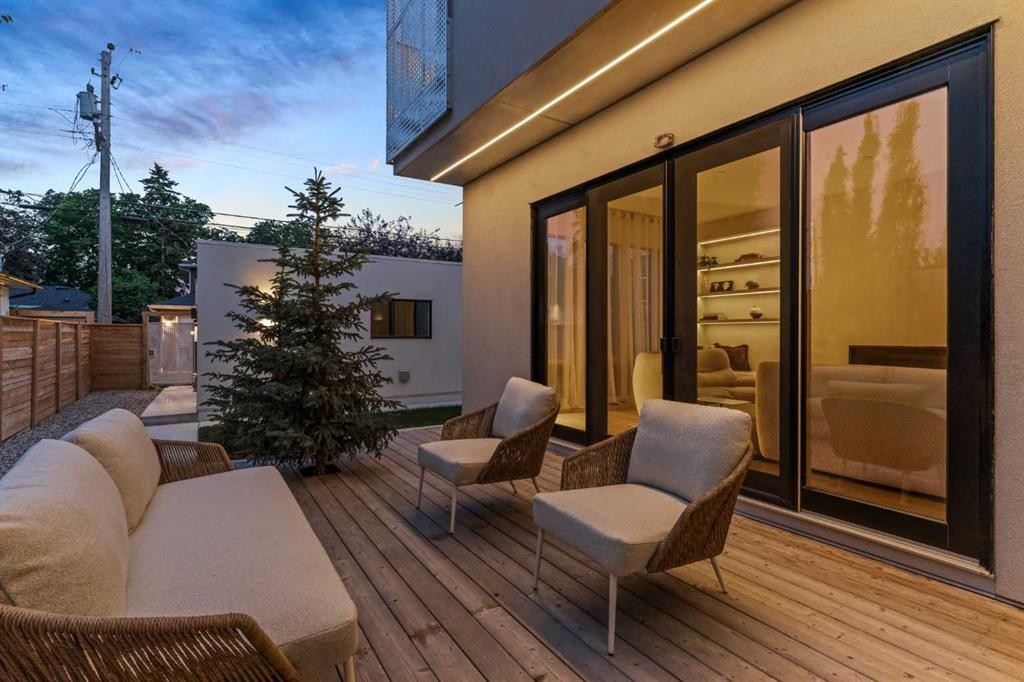 517 28 Avenue Nw, Calgary, AB - Outdoor With Deck Patio Veranda With Exterior