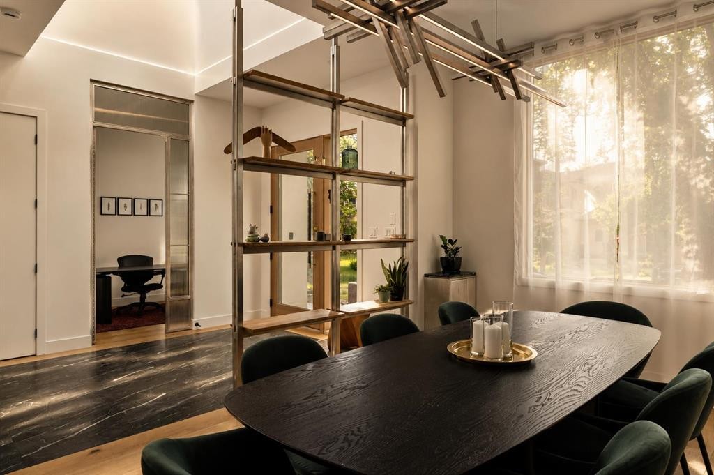 517 28 Avenue Nw, Calgary, AB - Indoor Photo Showing Dining Room